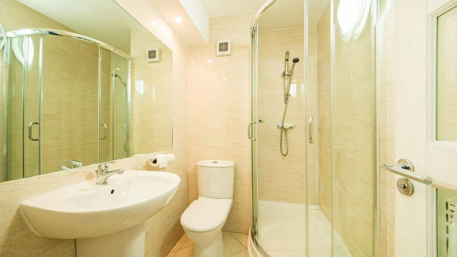 Arden Hotel And Leisure Club Bickenhill 3*,
